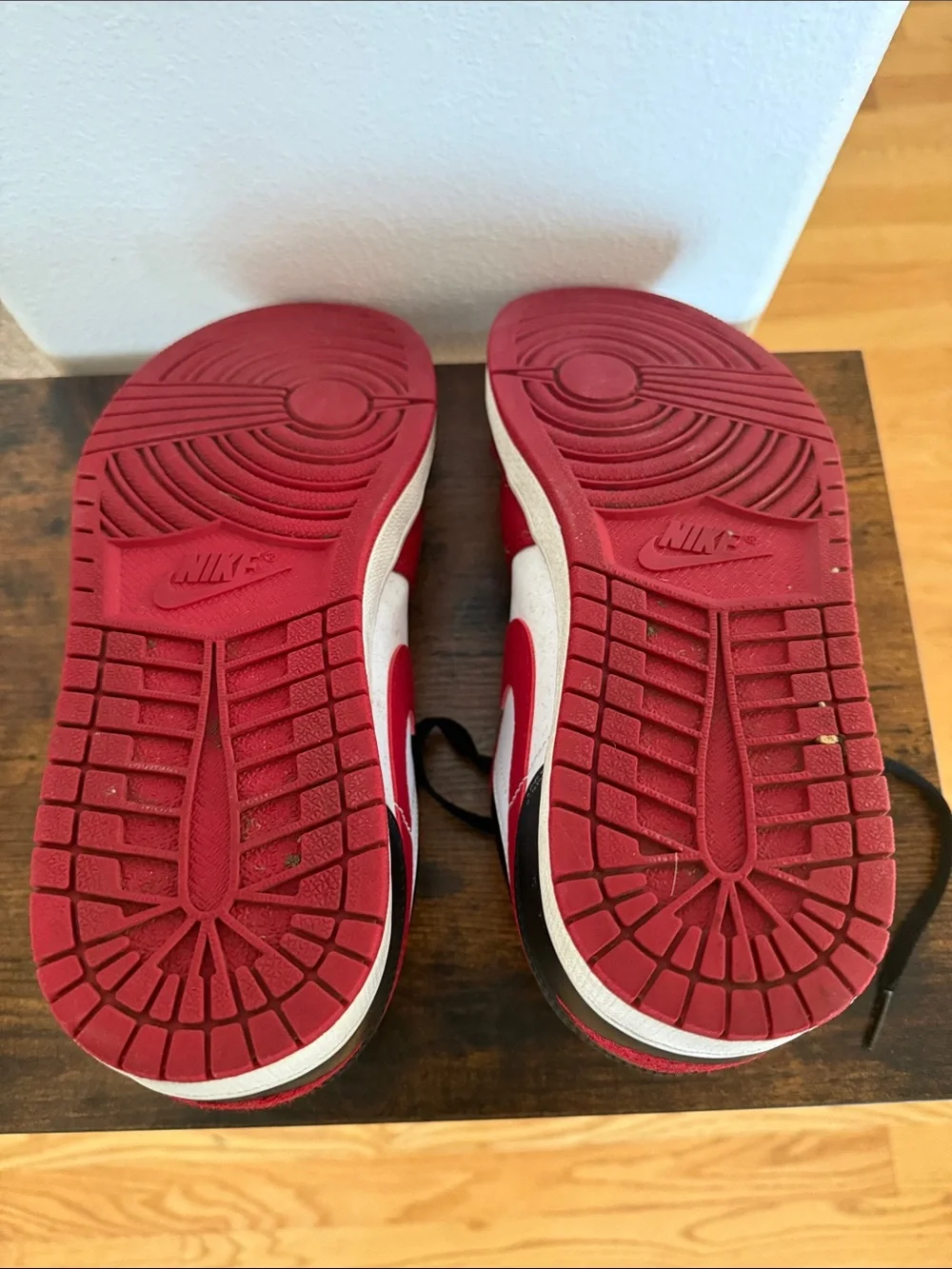 Nike Low-Top Sneakers in Red, White & Black